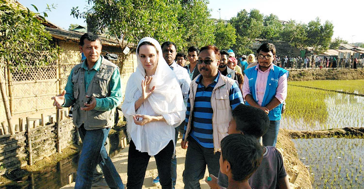 Angelina Jolie in Bangladesh, meets Rohingyas